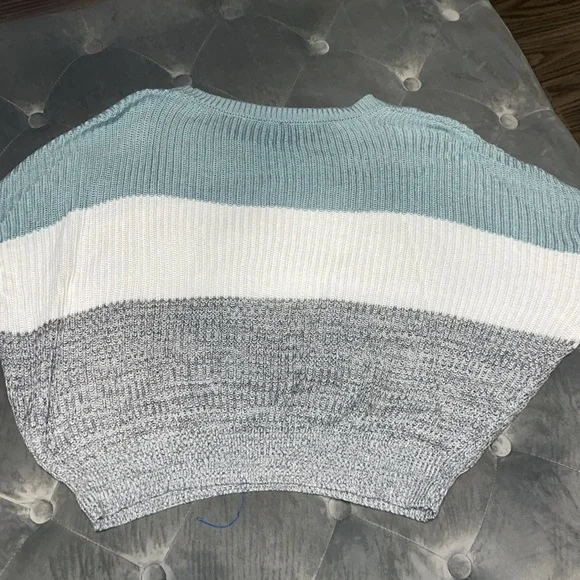 Sweater - Picture 3 of 3